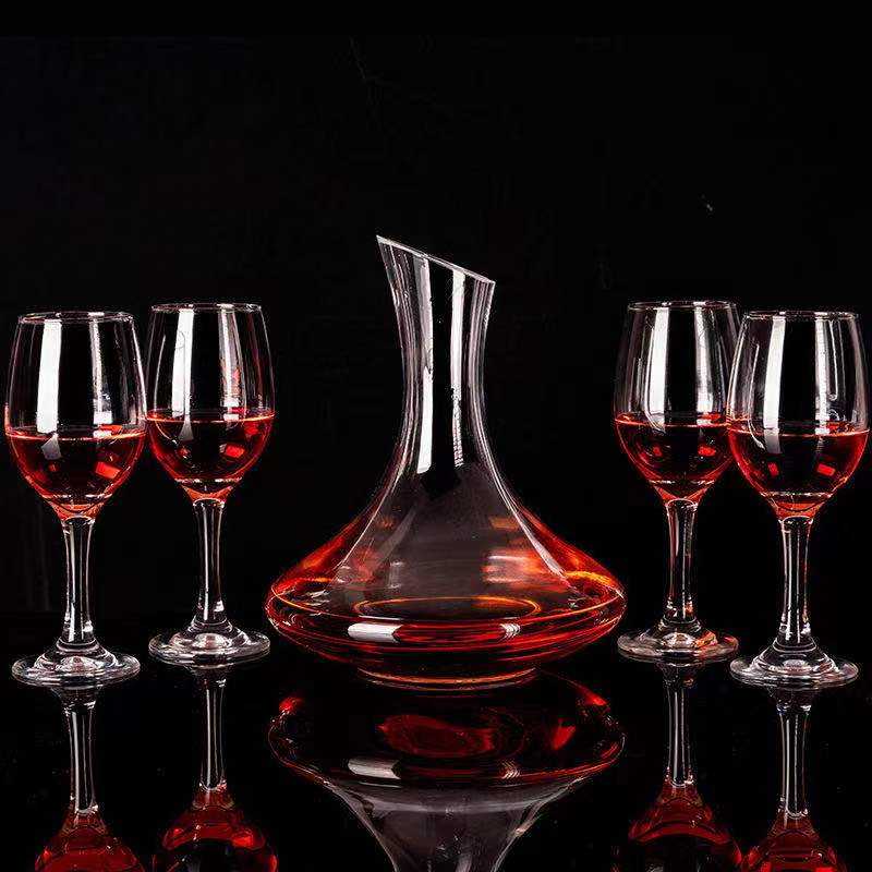 SHOP24 Crystal glass wine decanter red wine pourer container lead-free crystal glass material personality wake-up wine jug 1500ml with 4 pieces 350ml wine glasses